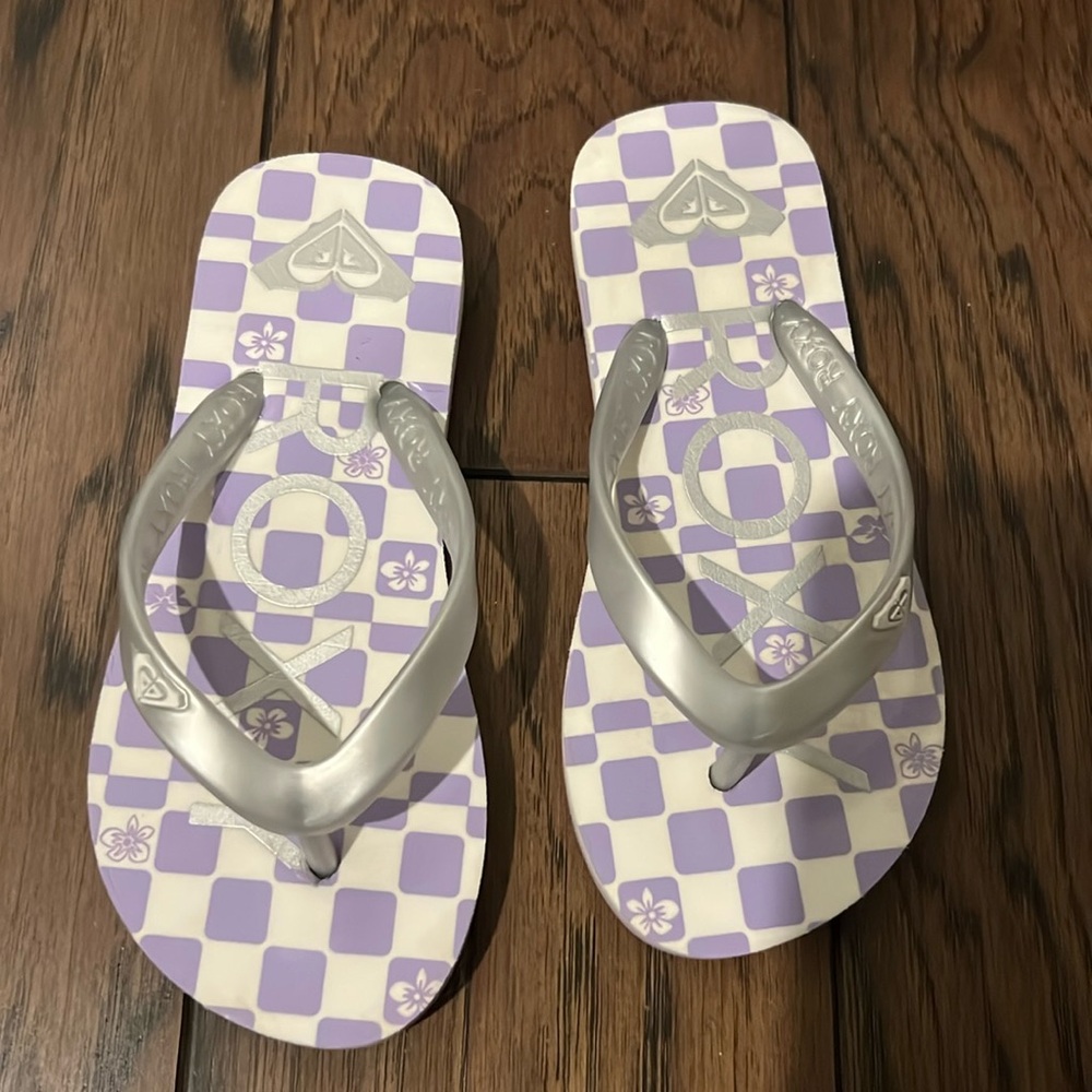 Roxy Girl flip flop thong sandals silver and purple, worn once